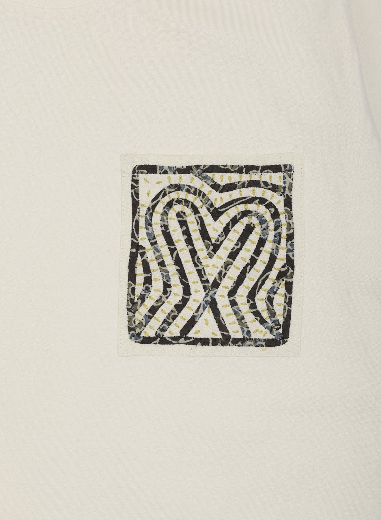 KARDO / T-6 / T-SHIRT WITH RABARI BACK PANEL & PATCH POCKET / WHITE