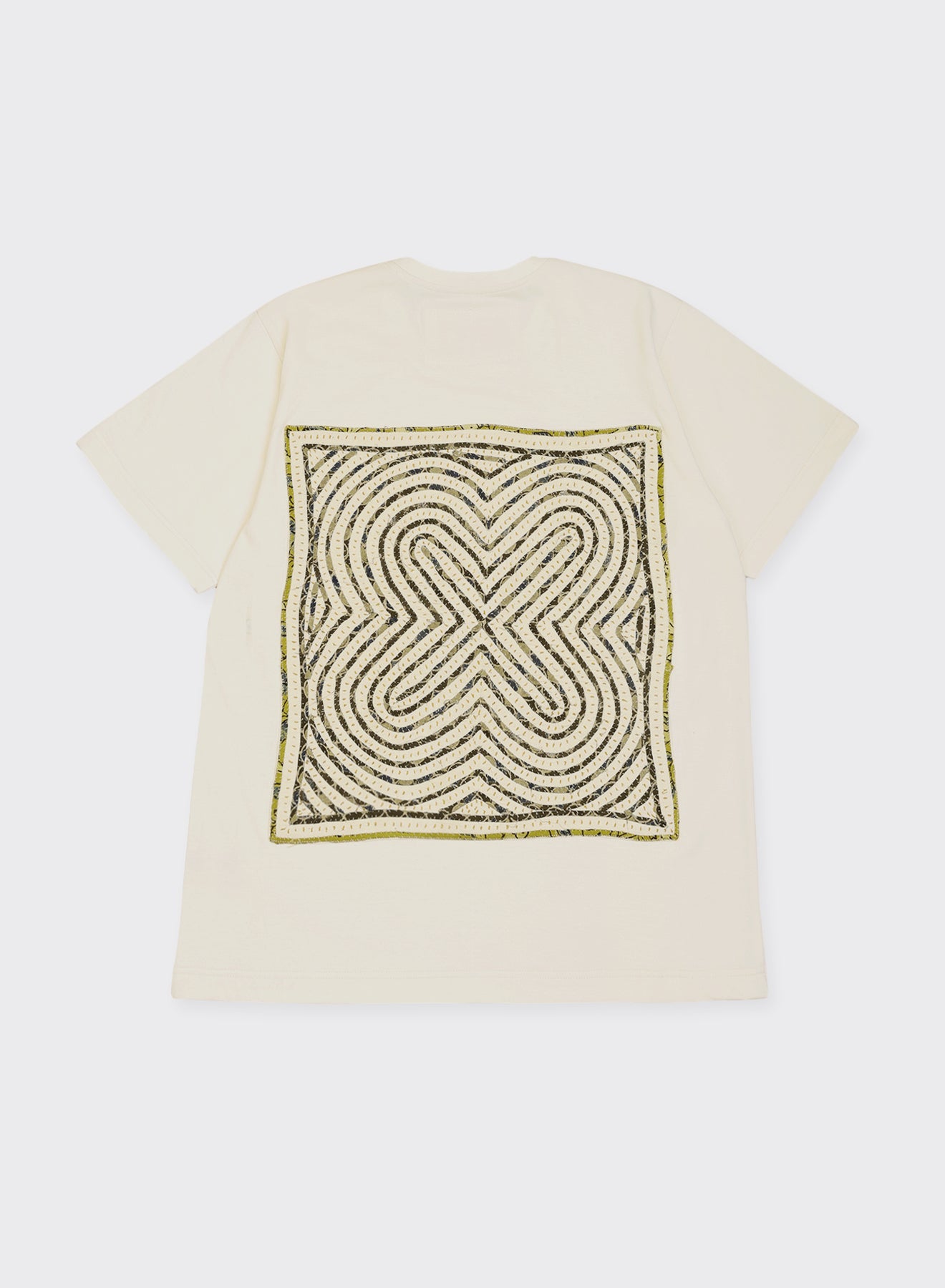 KARDO / T-6 / T-SHIRT WITH RABARI BACK PANEL & PATCH POCKET / WHITE