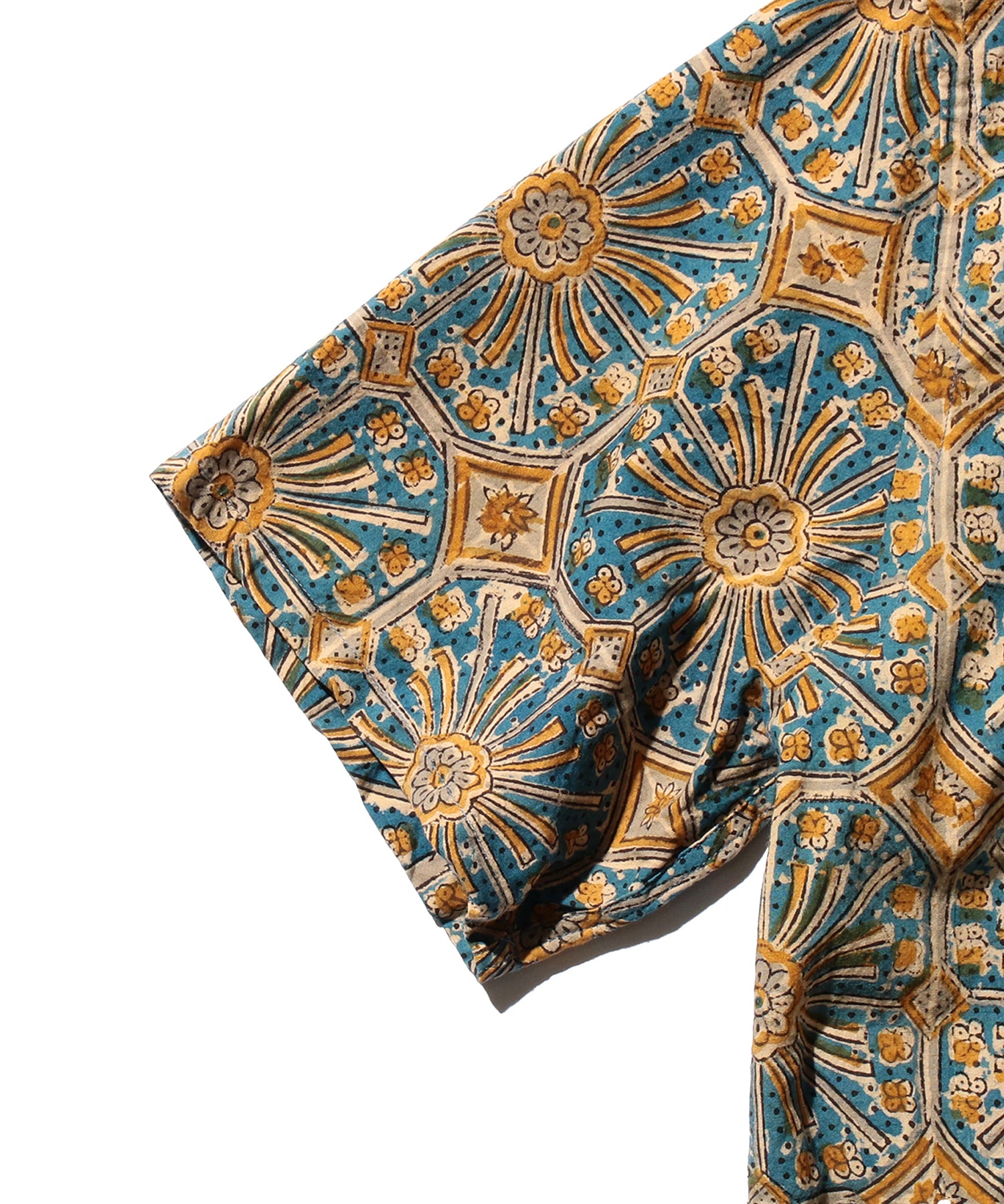 BEAMS PLUS / Open Collar Block Print Flower / 3801-0168-139