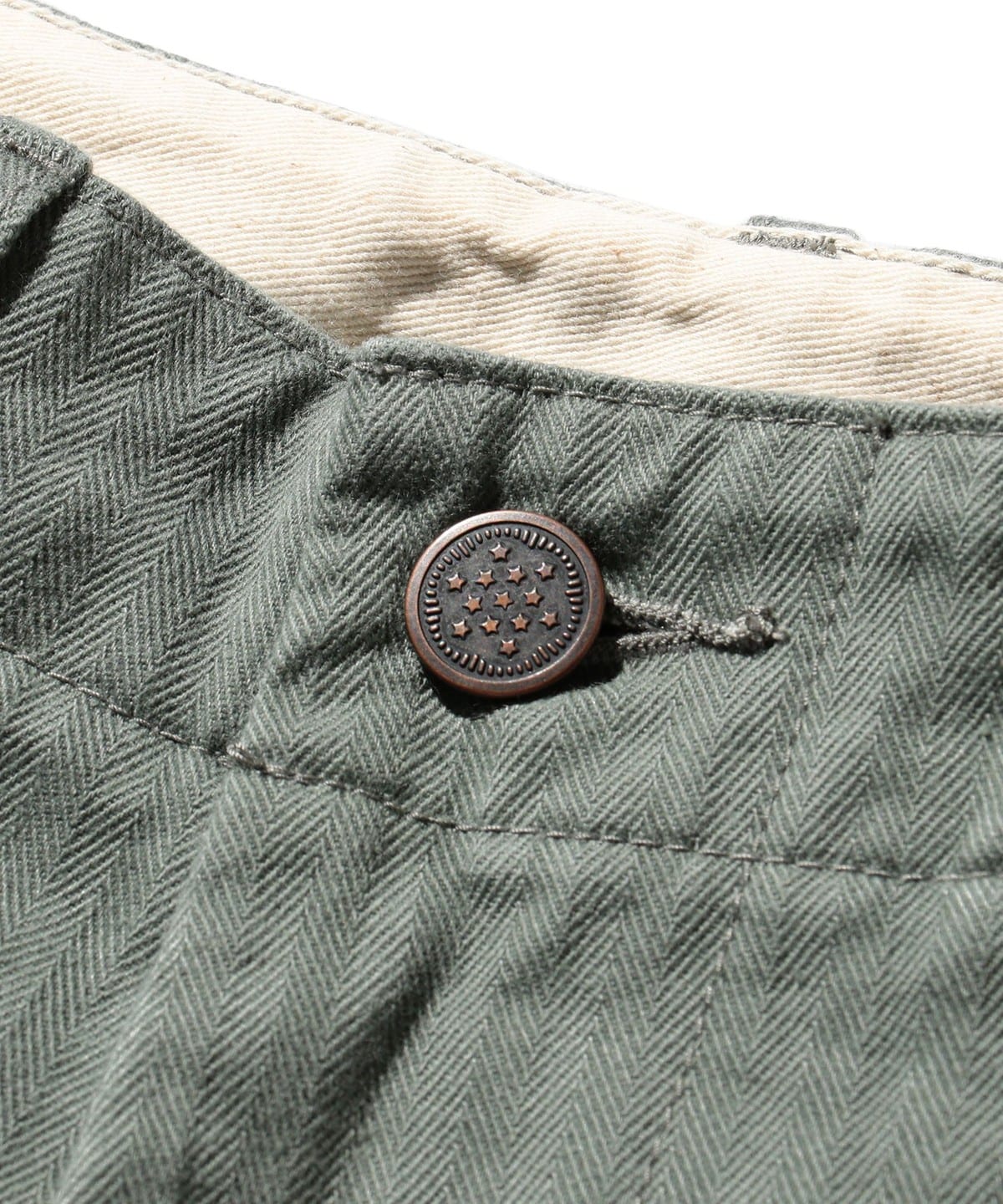 BEAMS PLUS / MIL Trousers Herringbone Sage / 3823-0126-791